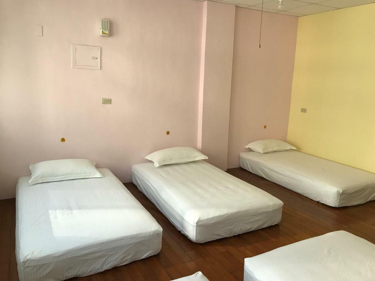 Handy Hostel Hualien Buitenkant foto